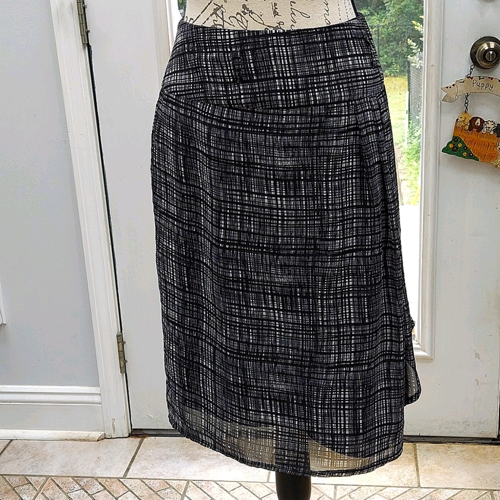 Worthington skirt, size 12, lined, zipper on side